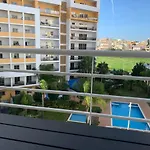 Convistaapartment With Pool アパート
