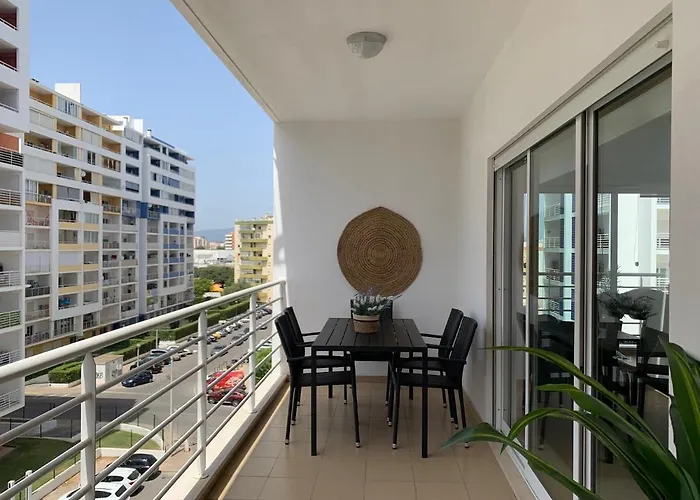 Апартаменти Convistaapartment With Pool